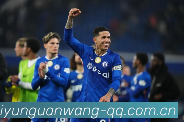 泰勒希罗的篮球之路与场上惊人表现全面解析-深度解析 泰勒希罗的篮球之路与场上惊人表现全面解析-深度解析
